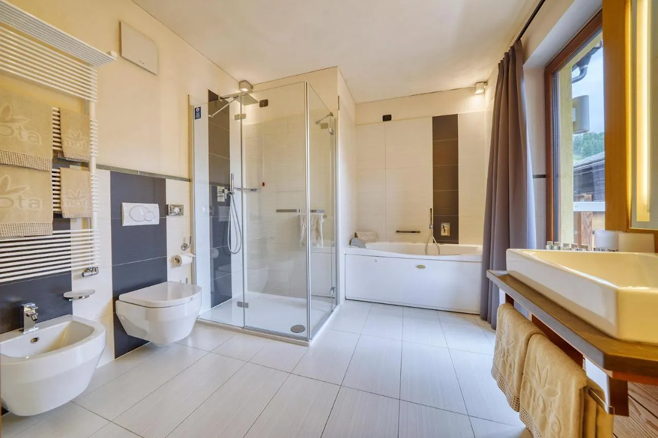 Mota Hotel Livigno 4*,  Italien
