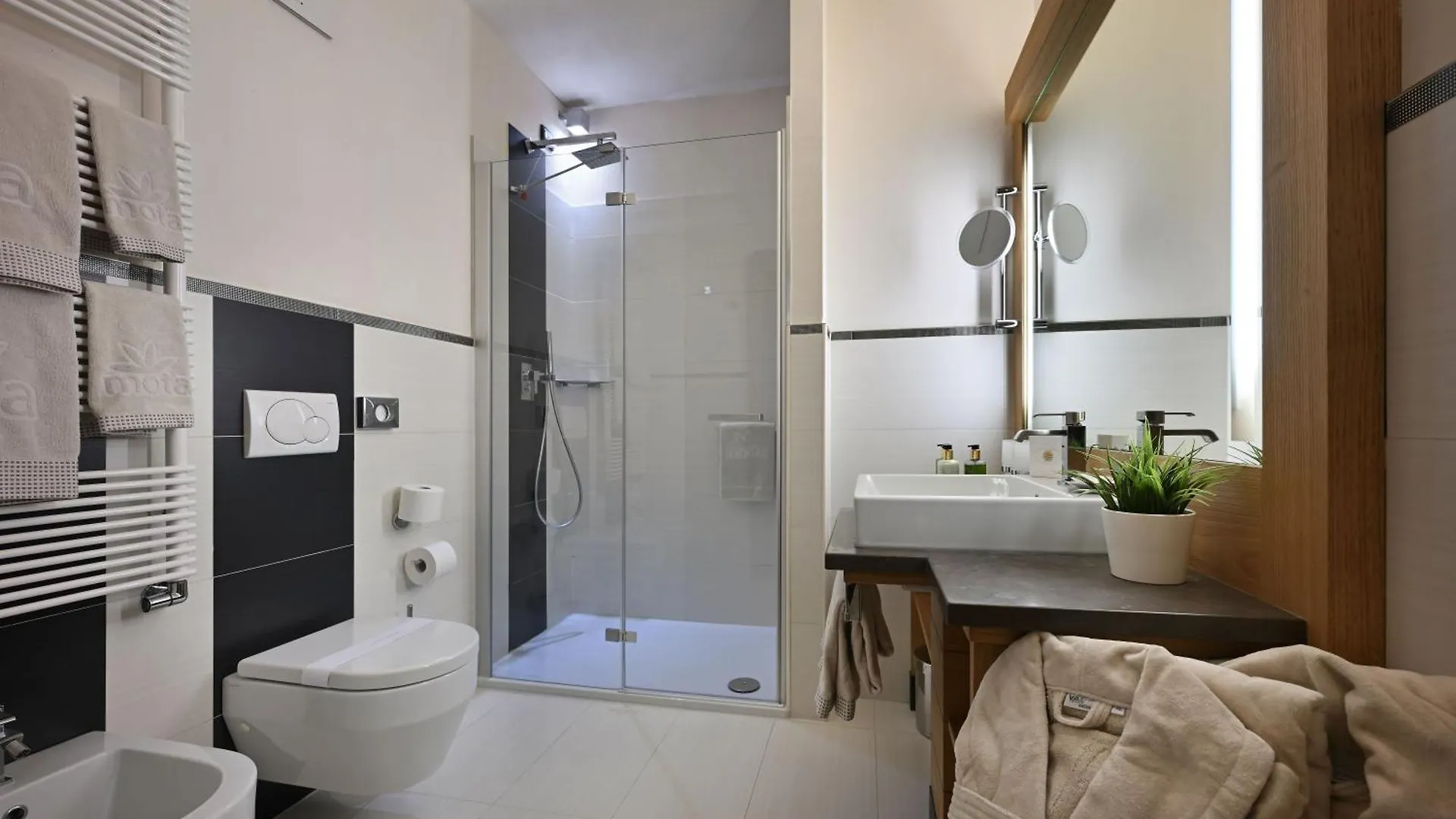 Mota Hotel Livigno 4*,  Italië